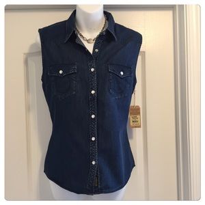 NWT True Religion Chambray Shirt